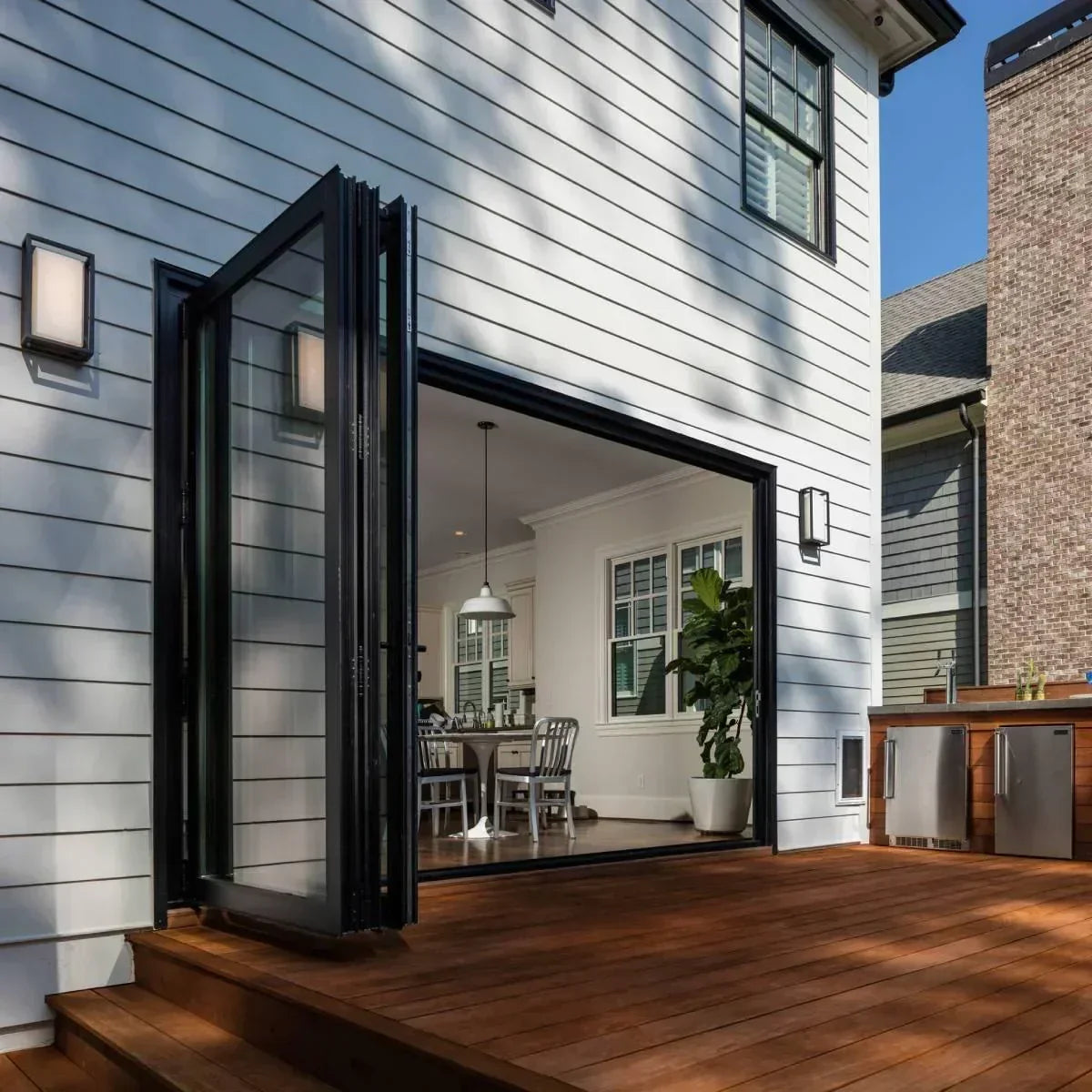 modern-folding-glass-door-clear-glass-neat-design