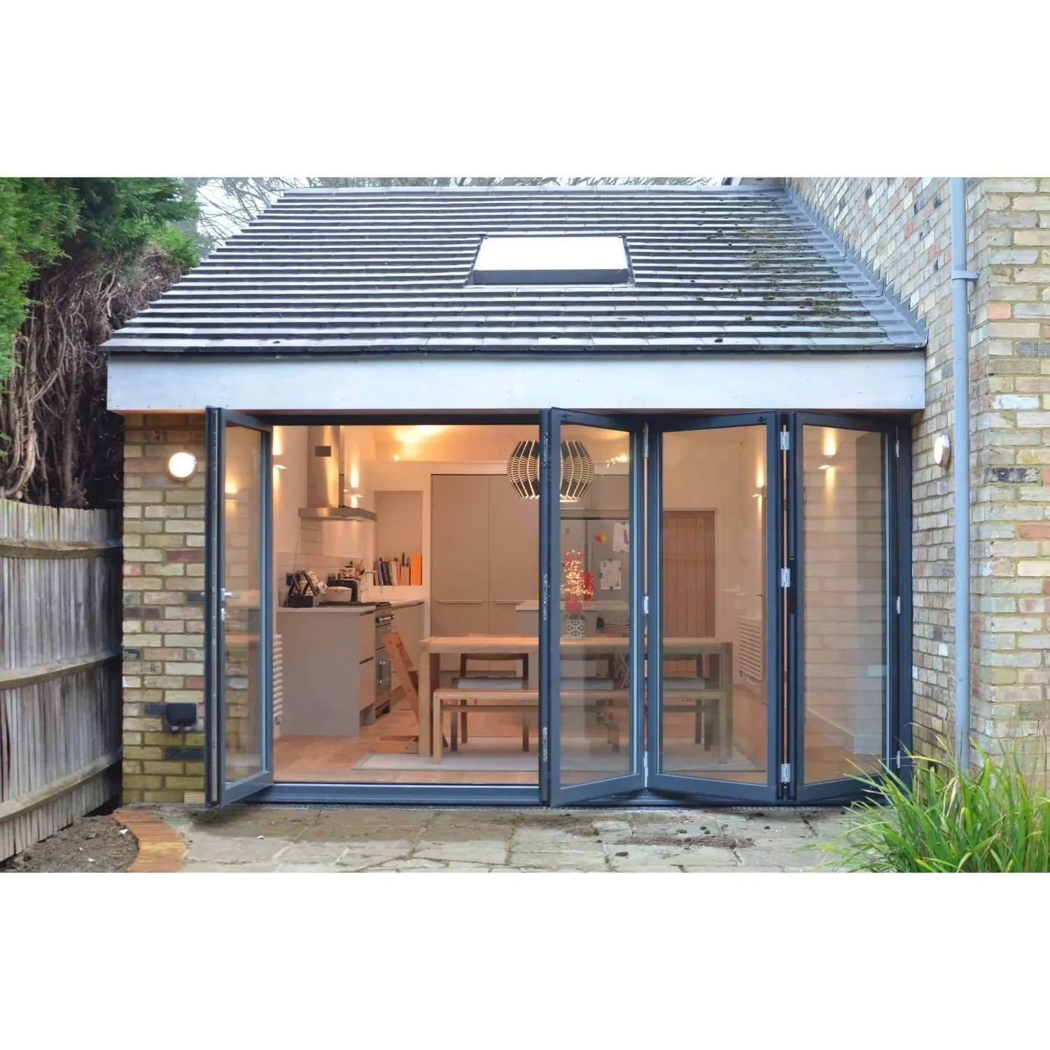 steel-bi-fold-glass-door-4-panels-glass-black